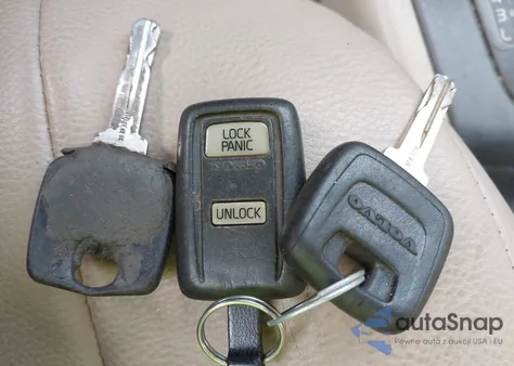 2002 Volvo C70 Lt z USA, uszkodzony, nr VIN YV1NC56D52J029439